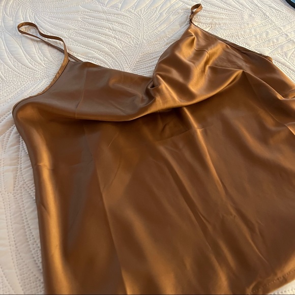 Draped front tank top - Picture 2 of 2